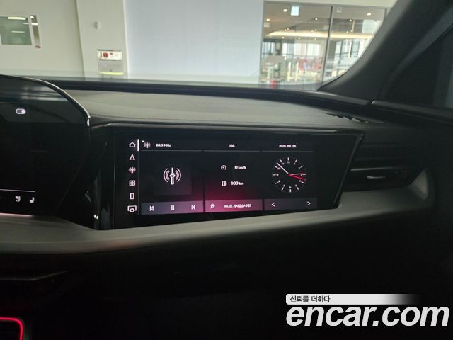 Audi Q5 2025 — photo 8