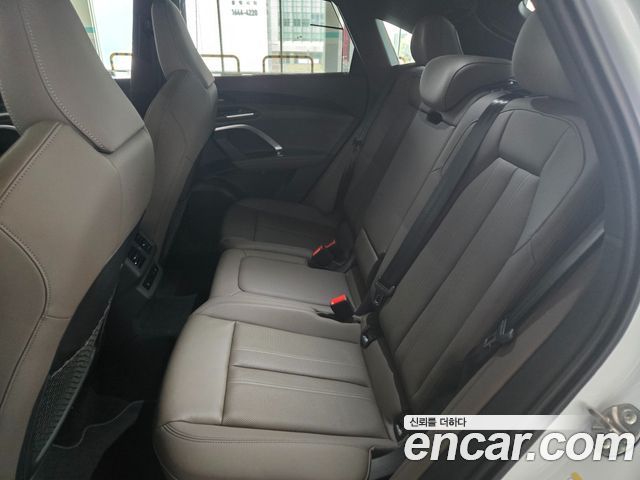 Audi Q5 2025 — photo 10