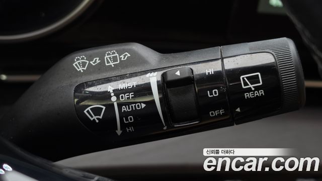 Kia Canival 2022 — photo 16