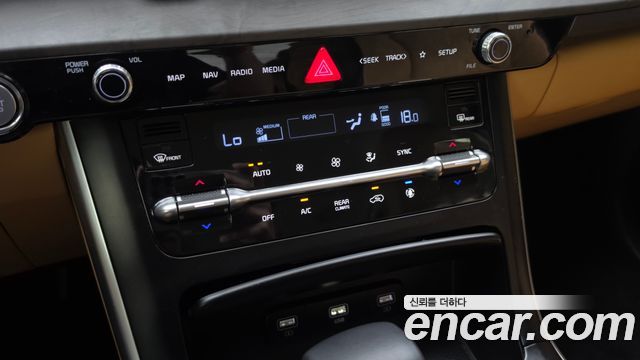 Kia Canival 2022 — photo 18