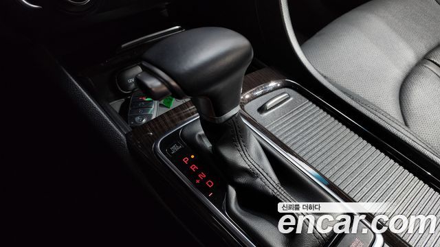 Kia K5 2016 — photo 9