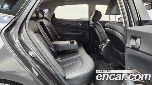 Kia K5 2016 — photo 12