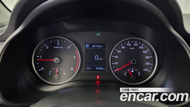 Kia Stonic 2018 — photo 11