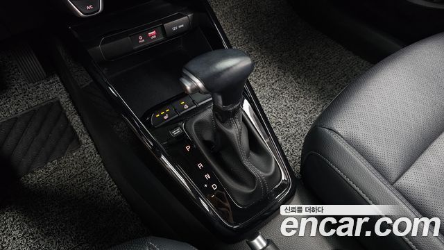 Kia Stonic 2018 — photo 12
