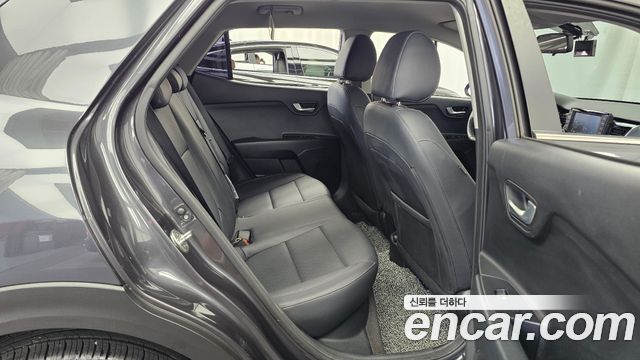Kia Stonic 2018 — photo 17