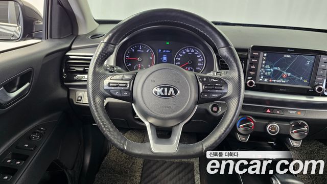 Kia Stonic 2018 — photo 19