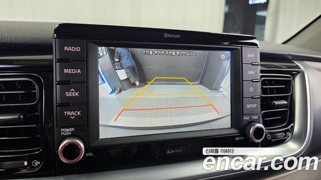 Kia Stonic 2018 — photo 20