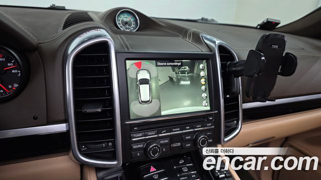Porsche Cayenne 2016 — photo 20
