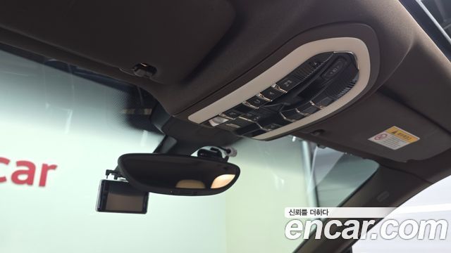 Porsche Cayenne 2016 — photo 22