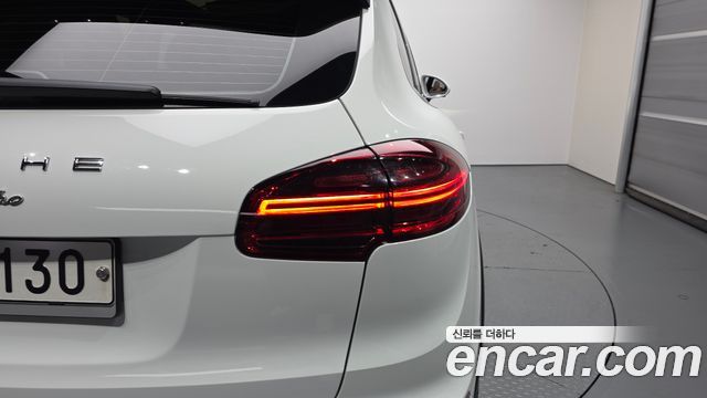 Porsche Cayenne 2016 — photo 9