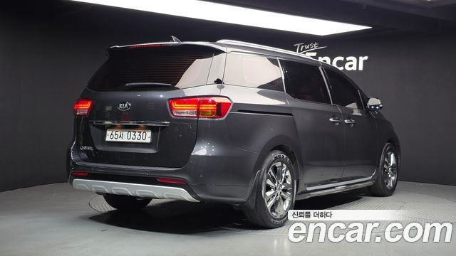 Kia Canival 2016 — photo 2