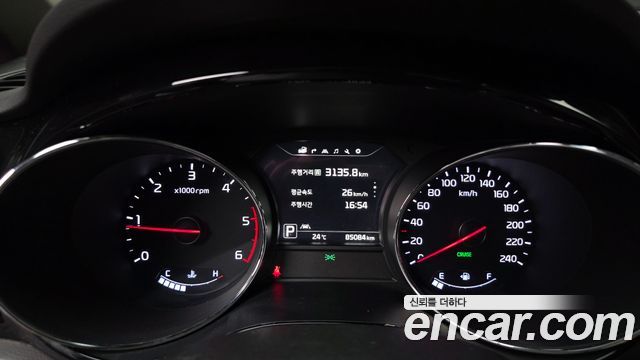 Kia Canival 2016 — photo 11