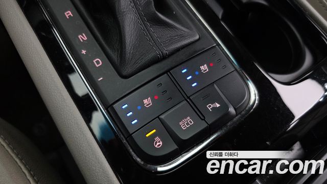 Kia Canival 2016 — photo 24