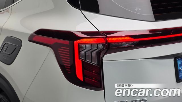 Kia Seltos 2023 — photo 9