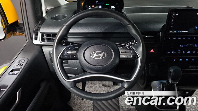 Hyundai Staria 2025 — photo 19