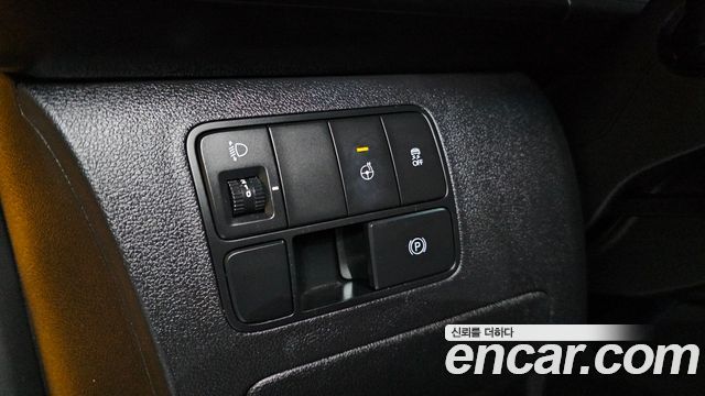 Hyundai Staria 2025 — photo 24