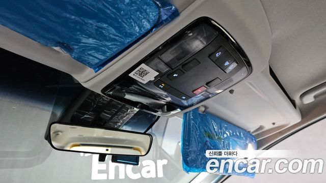Hyundai Staria 2025 — photo 25