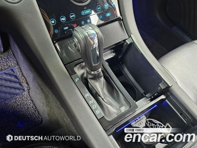 Ford Taurus 2016 — photo 9