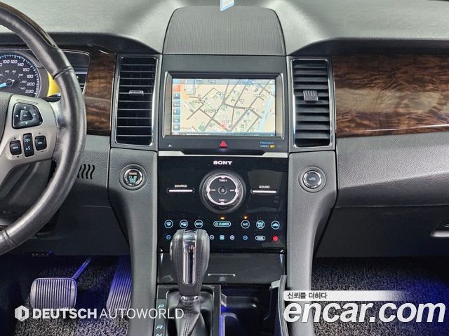 Ford Taurus 2016 — photo 14