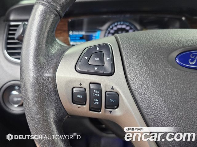 Ford Taurus 2016 — photo 17