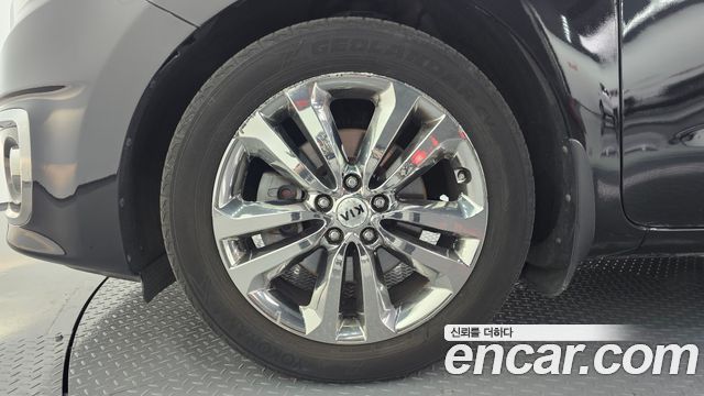 Kia Canival 2016 — photo 5