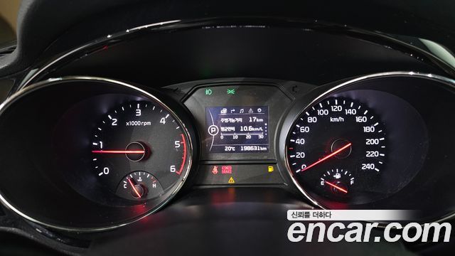 Kia Canival 2016 — photo 11