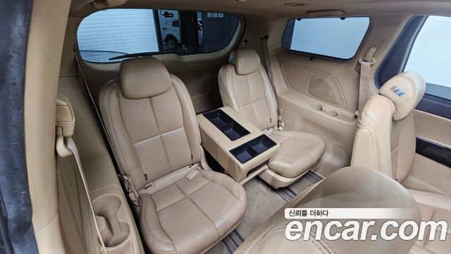 Kia Canival 2016 — photo 19
