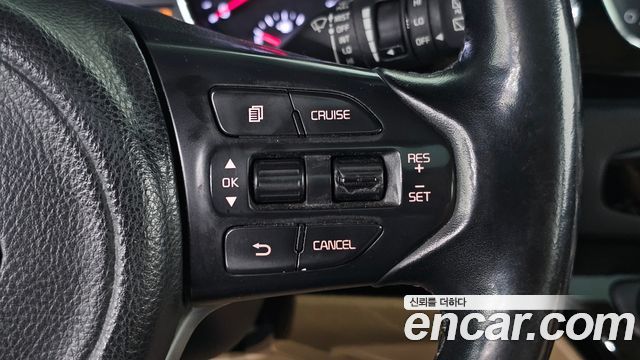 Kia Canival 2016 — photo 24