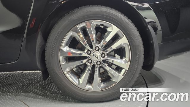 Kia Canival 2016 — photo 7