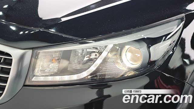 Kia Canival 2016 — photo 8