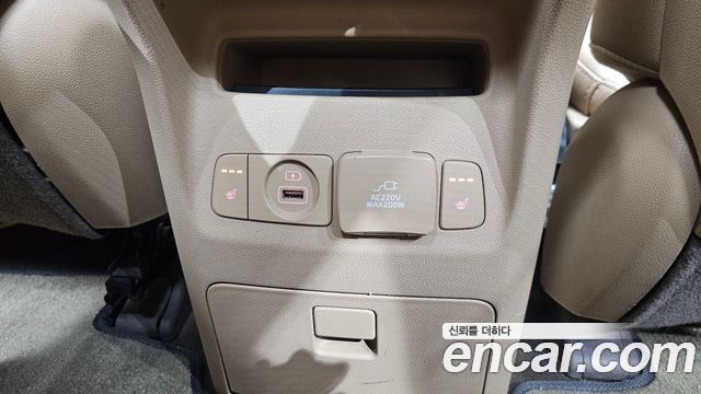 Kia Canival 2016 — photo 31