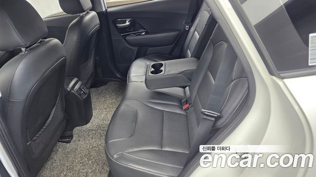 Kia Niro 2022 — photo 16