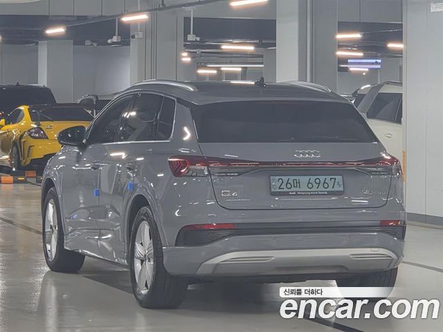 Audi Q4 e-tron 2022 — photo 3