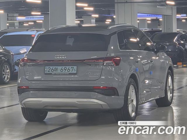 Audi Q4 e-tron 2022 — photo 4
