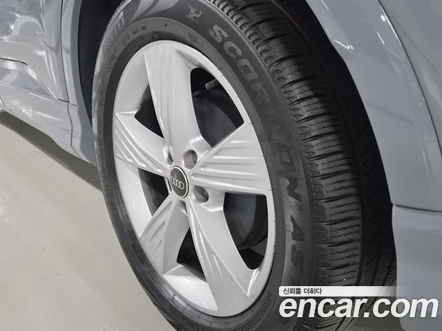 Audi Q4 e-tron 2022 — photo 13