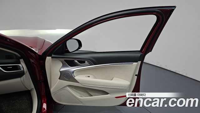 Genesis G70 2021 — photo 14