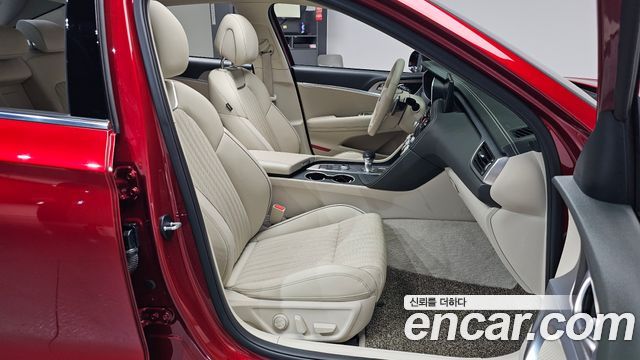 Genesis G70 2021 — photo 16