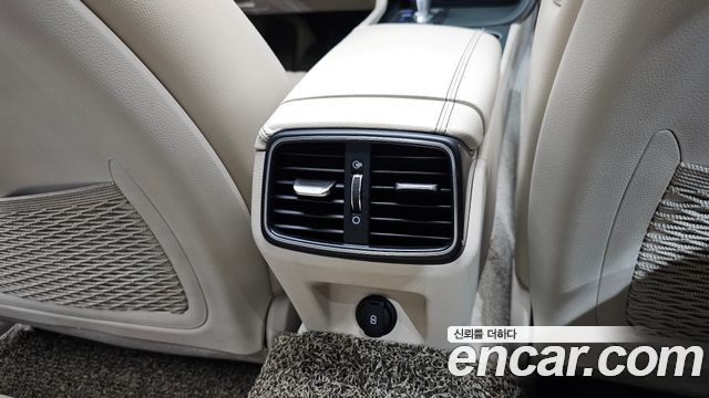 Genesis G70 2021 — photo 36