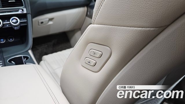 Genesis G70 2021 — photo 40