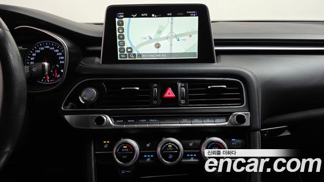 Genesis G70 2018 — photo 13