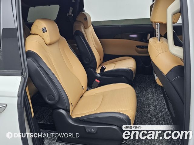 Kia Canival 2022 — photo 12