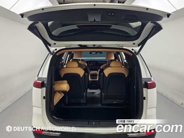 Kia Canival 2022 — photo 19