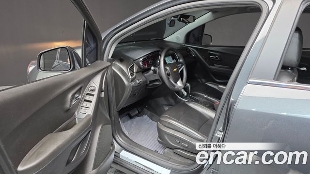 Chevrolet Korea Trax 2018 — photo 13