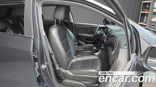Chevrolet Korea Trax 2018 — photo 17