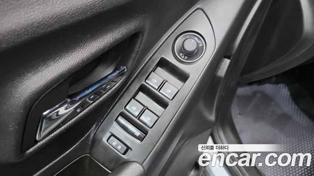 Chevrolet Korea Trax 2018 — photo 19
