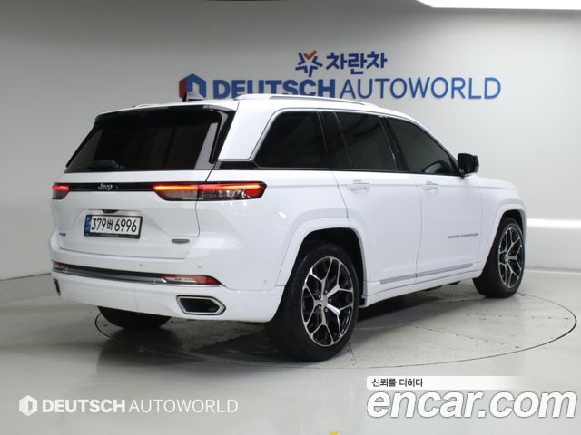 Jeep Cherokee 2023 — photo 2