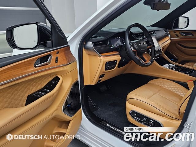 Jeep Cherokee 2023 — photo 11