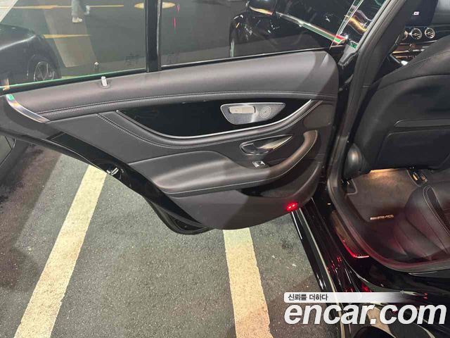 Mercedes-Benz AMG GT 2021 — photo 12