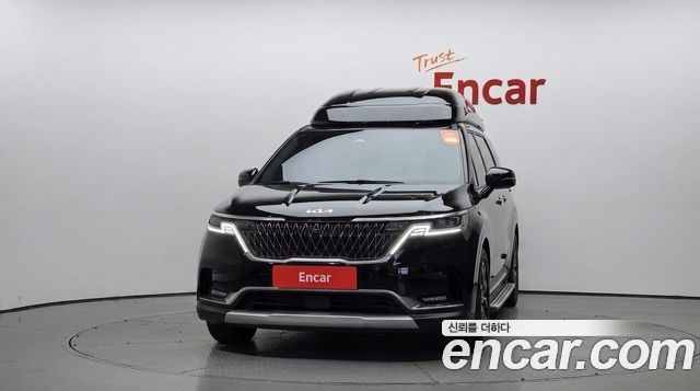 Kia Canival 2023 — photo 3