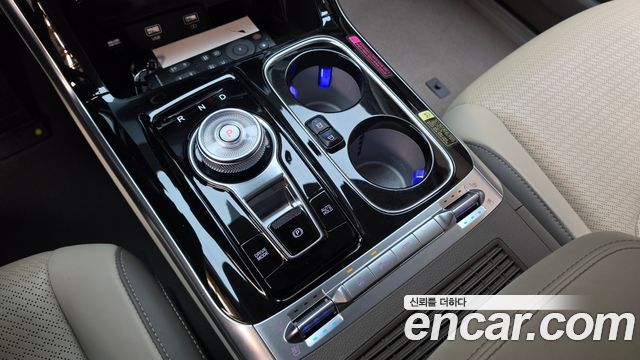 Kia Canival 2023 — photo 12